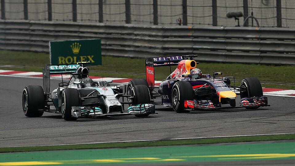 Red Bull und Mercedes liegen im Clinch, Foto: Sutton