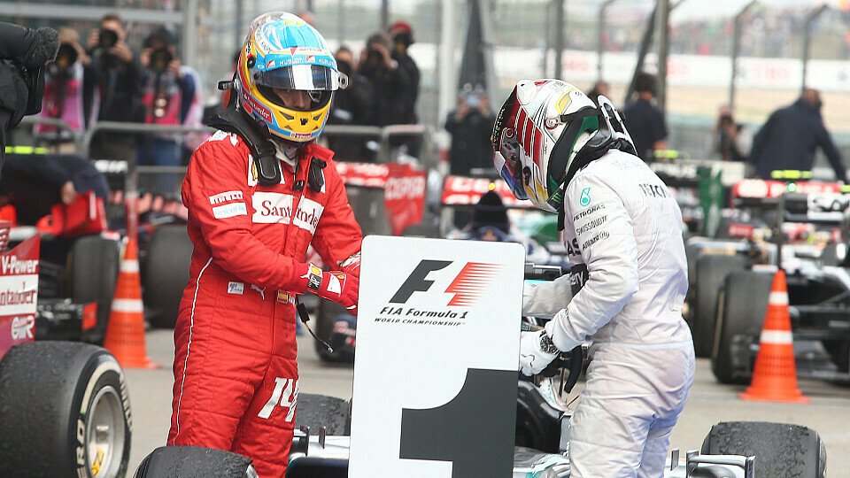 Hamilton und Alonso hatten allen Grund zur Freude, Foto: Sutton