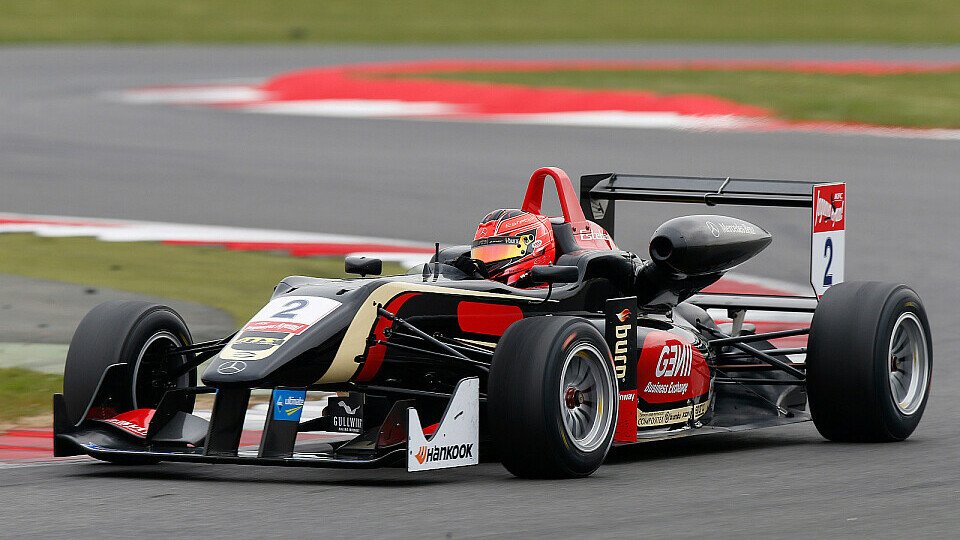 Esteban Ocon steht auf Pole Position, Foto: FIA F3