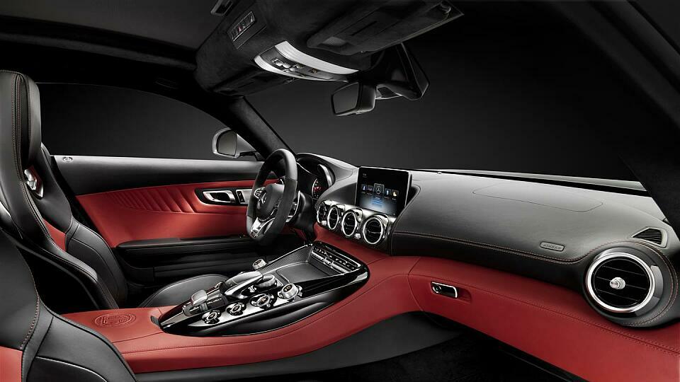 Bisher zeigt Mercedes nur den Innenraum des neuen High-Performance-Modells, Foto: Mercedes-Benz