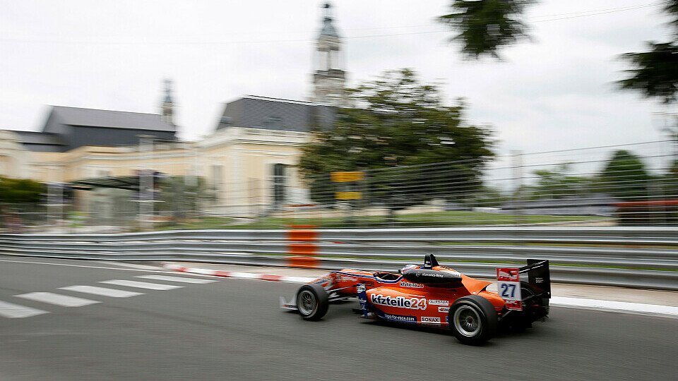 Felix Rosenqvist gewann das dritte Rennen in Pau, Foto: FIA F3