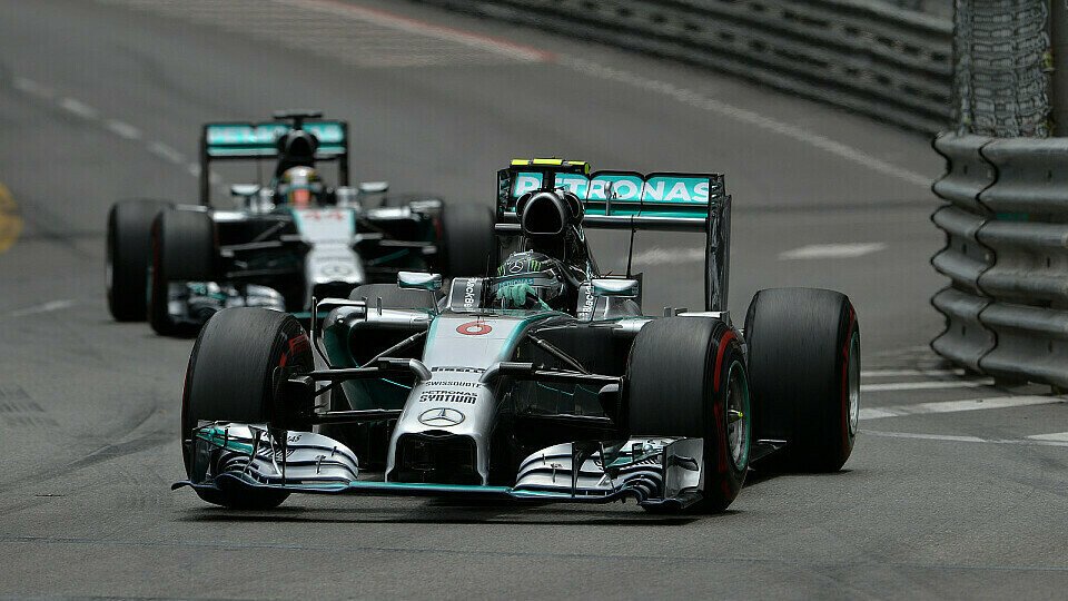 Hamilton musste sich hinter Rosberg anstellen, Foto: Sutton