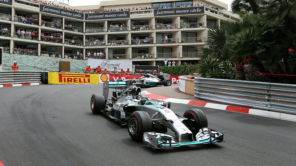 Nico Rosberg und Lewis Hamilton kämpften um den Monaco-Sieg, Foto: Sutton