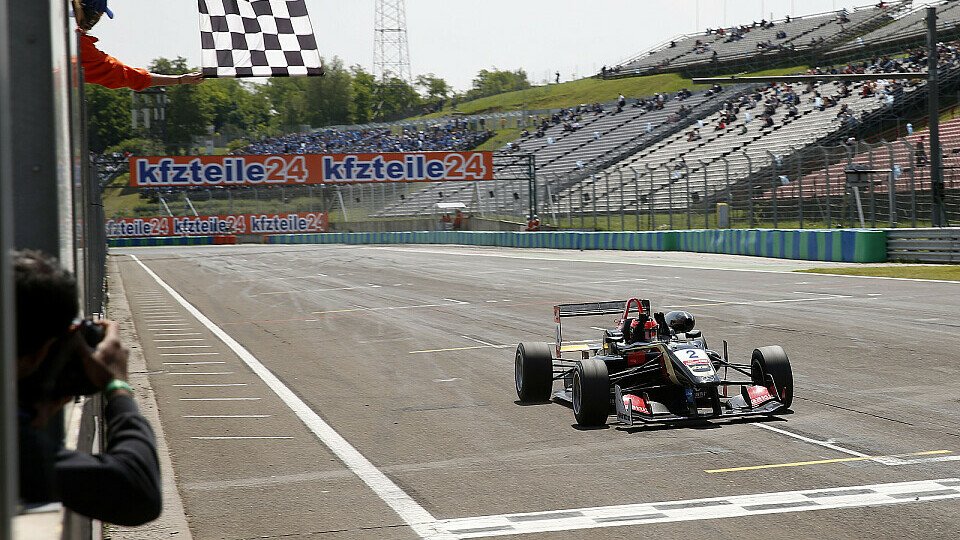 Fünfter Saisonsieg für Lotus-Junior Esteban Ocon in der Formel 3 EM, Foto: FIA F3