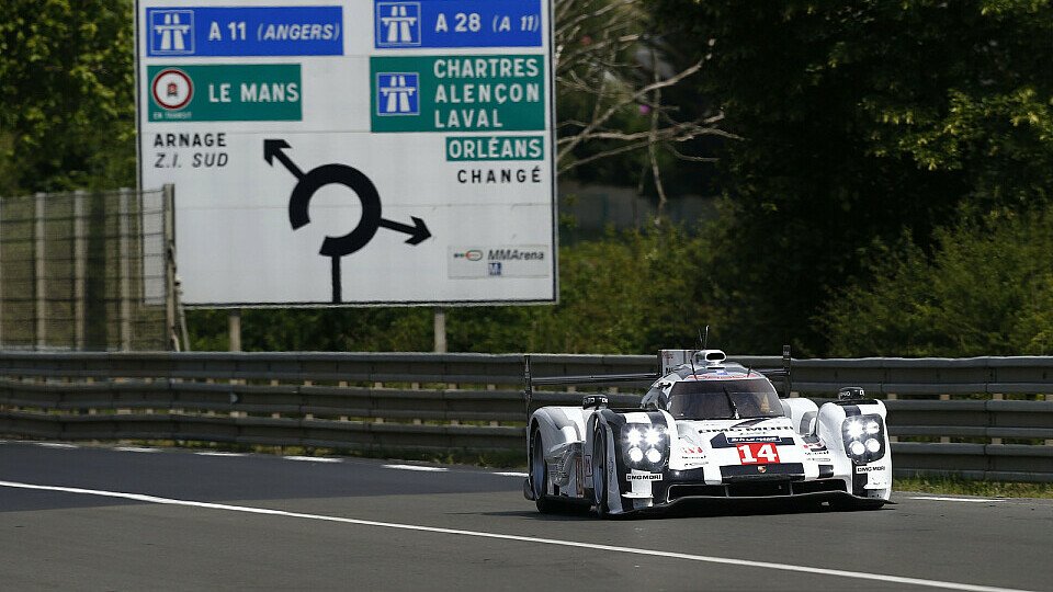 Porsche absolvierte die ersten Kilometer in Le Mans mit einem gesamtsiegfähigen Auto seit 1998, Foto: Porsche