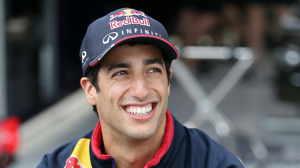 Daniel Ricciardo hat bald noch mehr Grund zum Strahlen, Foto: Sutton