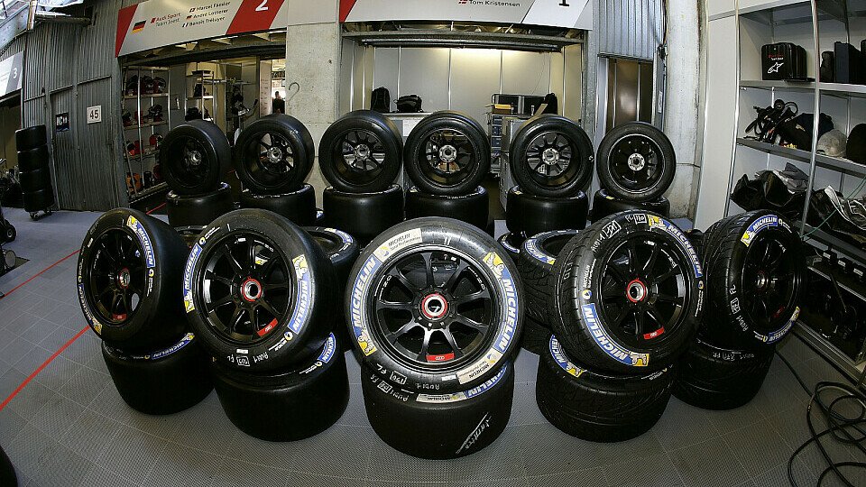 Mehr Reifen braucht das Land: Am Nürburgring stehen den LMP1-Teams 32 Pneus für Quali und Rennen zu Verfügung, Foto: Audi