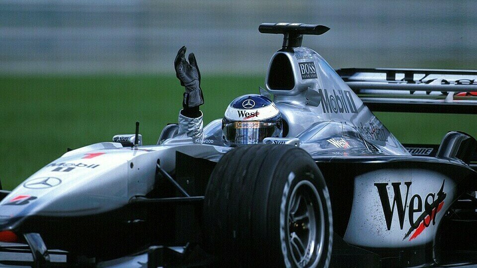 Mika Häkkinen tritt wieder in McLaren-Farben auf, Foto: Sutton