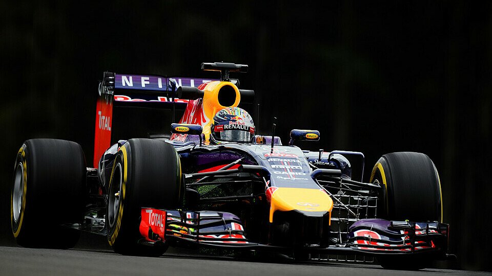 Technik-Ärger ohne Ende: Sebastian Vettel und Red Bull tappen im Dunkeln, Foto: Sutton
