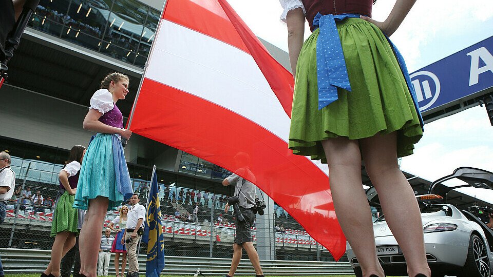 Die Formel 1 verlässt Österreich 2015 erst am Mittwochabend, Foto: Red Bull/GEPA