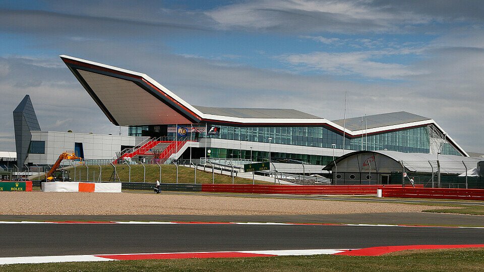 Muss Silverstone bald den britischen GP abtreten?, Foto: Sutton