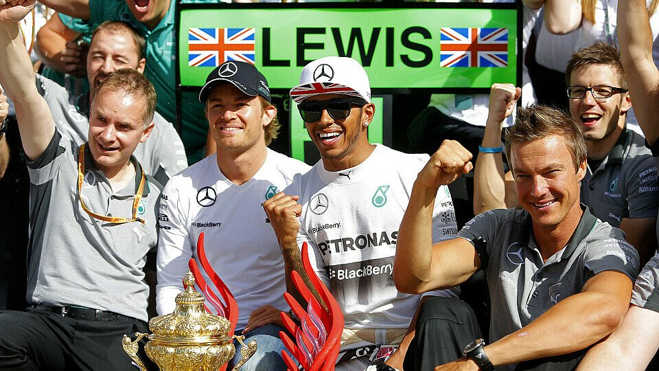 Lewis Hamilton gewinnt in Großbritannien, Foto: Sutton