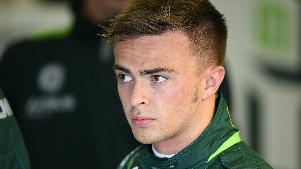 Will Stevens feiert in Abu Dhabi seine Rennpremiere in der Formel 1, Foto: Sutton