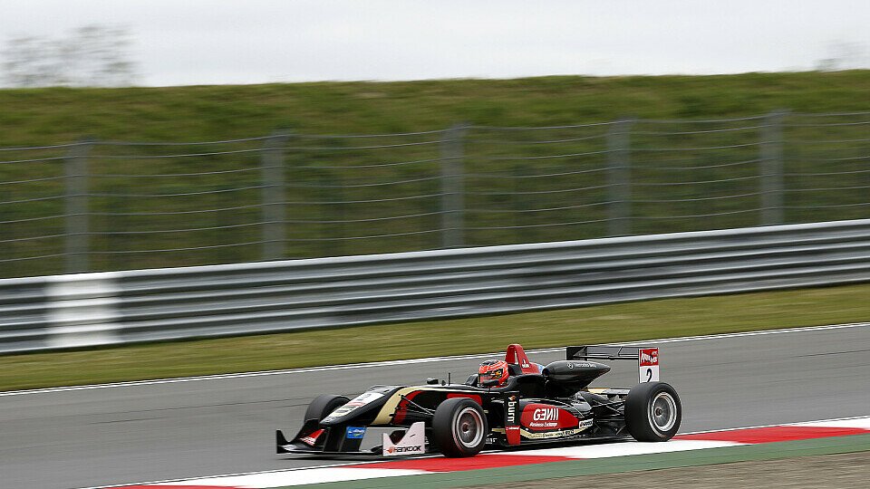 Esteban Ocon setzte sich deutlich vom Rest des Feldes ab, Foto: Formel 3 EM