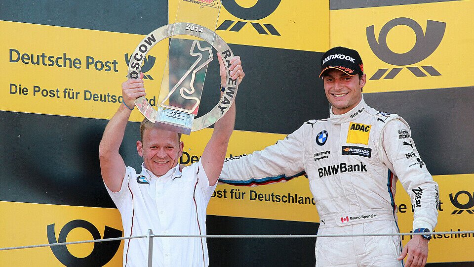 Bruno Spengler freut sich über Platz zwei, Foto: BMW AG
