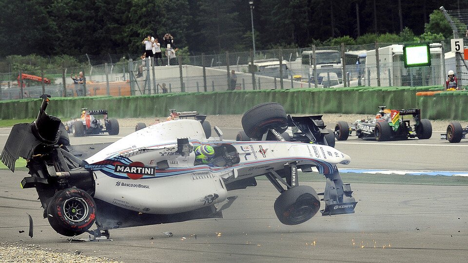 Felipe Massa sorgte für den Abflug des Tages, Foto: Sutton