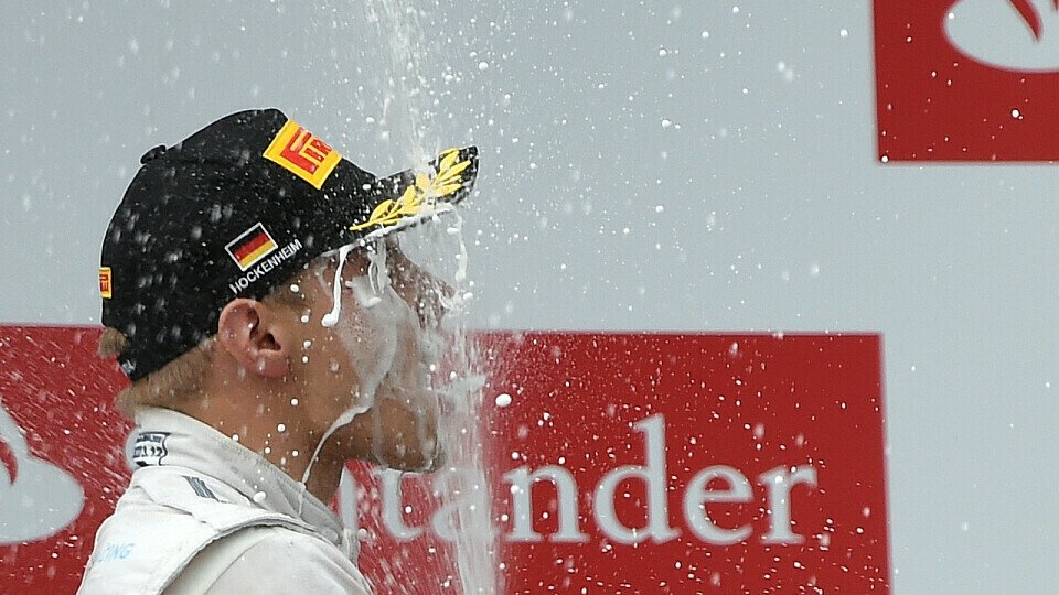 Valtteri Bottas durfte zuletzt drei Mal mit Champagner spritzen, Foto: Sutton
