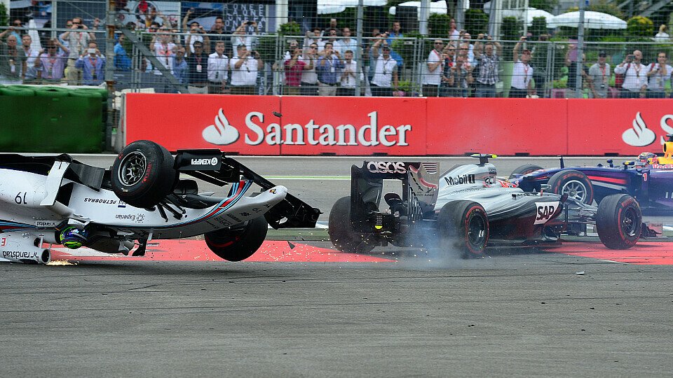 Felipe Massa kann auf derartige Szenen gut verzichten, Foto: Sutton
