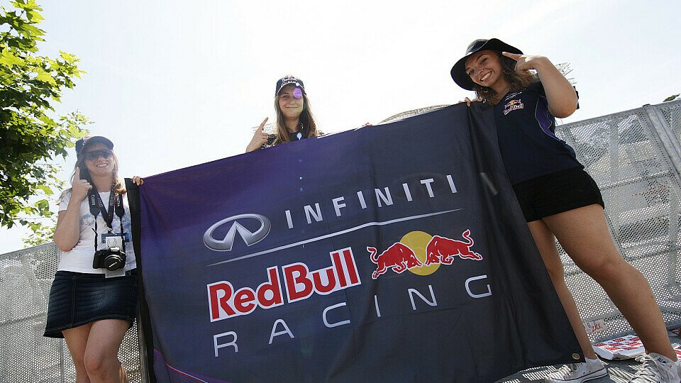Die Girls hat RBR nicht bestätigt, aber Verstappen, Foto: Red Bull