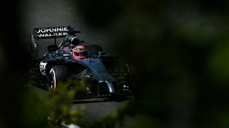Jenson Button brachte sein Auto noch rechtzeitig unter Kontrolle, Foto: Sutton