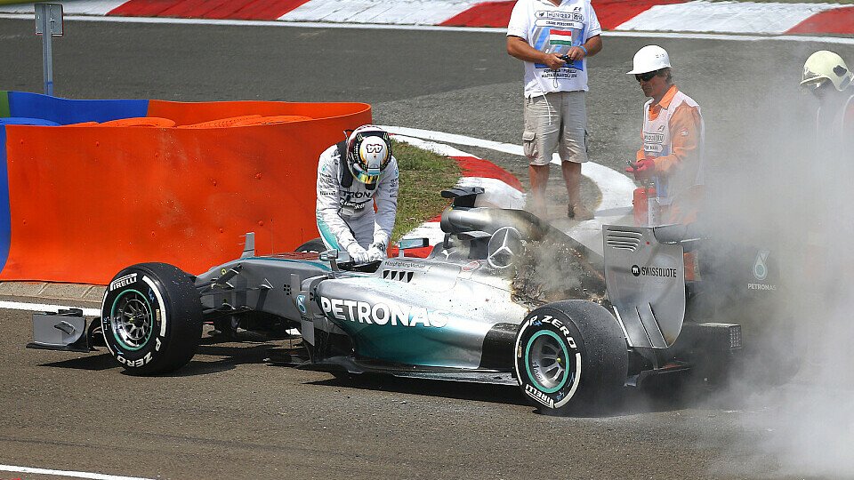 Johnny Herbert fühlt mit Lewis Hamilton, Foto: Sutton