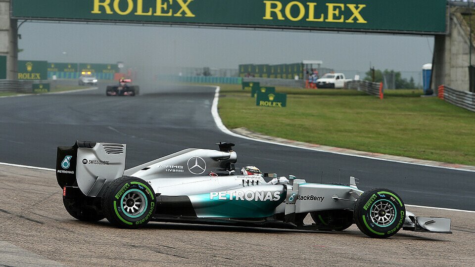 Lewis Hamiltons Rennen 2014 endete fast in der Leitplanke, Foto: Sutton