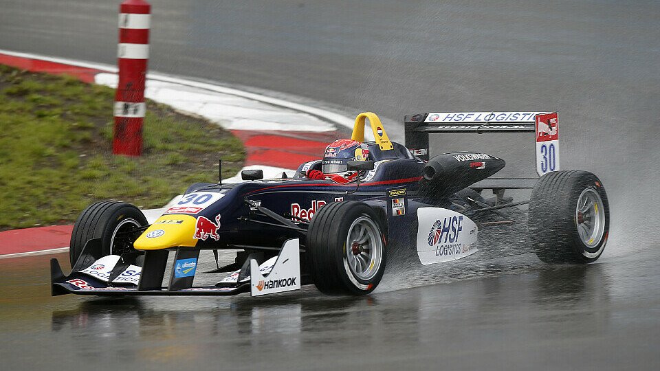 Max Verstappen wurde ins Junior-Team von Red Bull aufgenommen, Foto: FIA F3