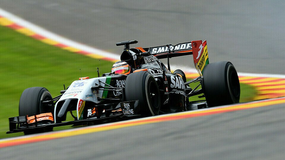 Nico Hülkenberg hat McLaren im Rückspiegel, Foto: Sutton