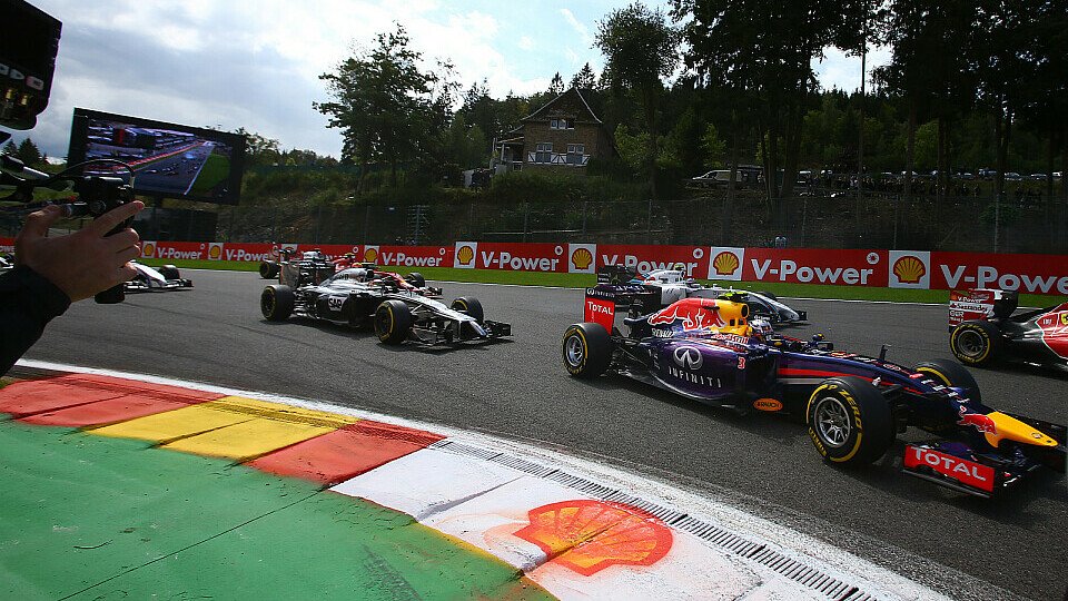 Die Grinsekatze schlägt wieder zu: Daniel Ricciardo gewinnt den Belgien GP, Foto: Sutton