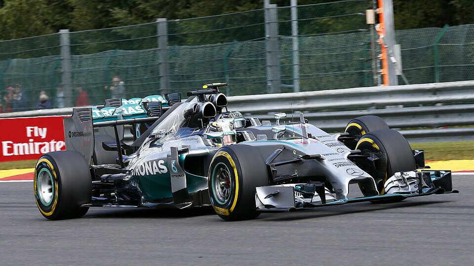 Lewis Hamilton verteidigte seine Führung, Foto: Mercedes-Benz