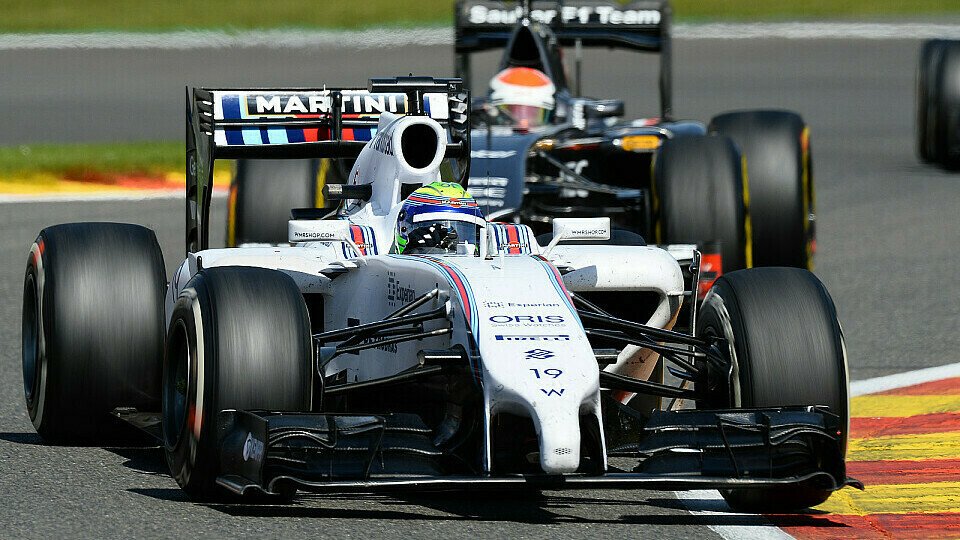 Felipe Massa bekam es im Rennen unerwartet auch mit den Saubers zu tun, Foto: Sutton