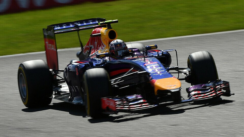 Wer braucht schon Downforce, wenn er Daniel Ricciardo im Cockpit hat?, Foto: Sutton