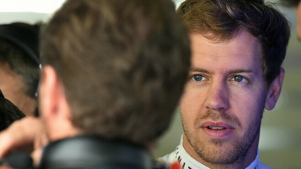 Vettel kritisiert das Funkverbot, Foto: Sutton