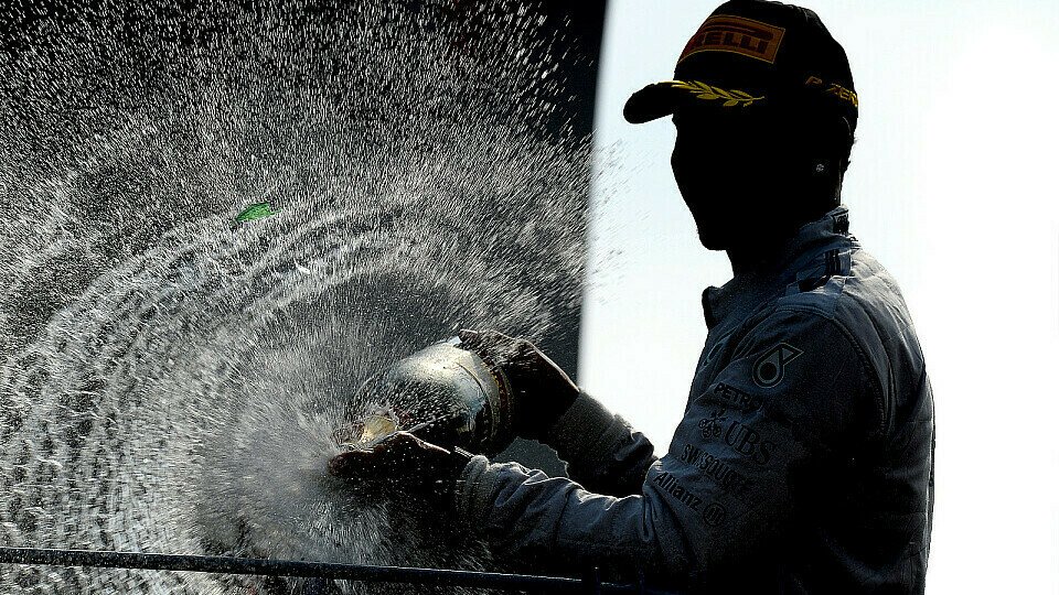 Die Konkurrenz hatte auch in Monza keine Chance gegen die Silberpfeile, Foto: Sutton