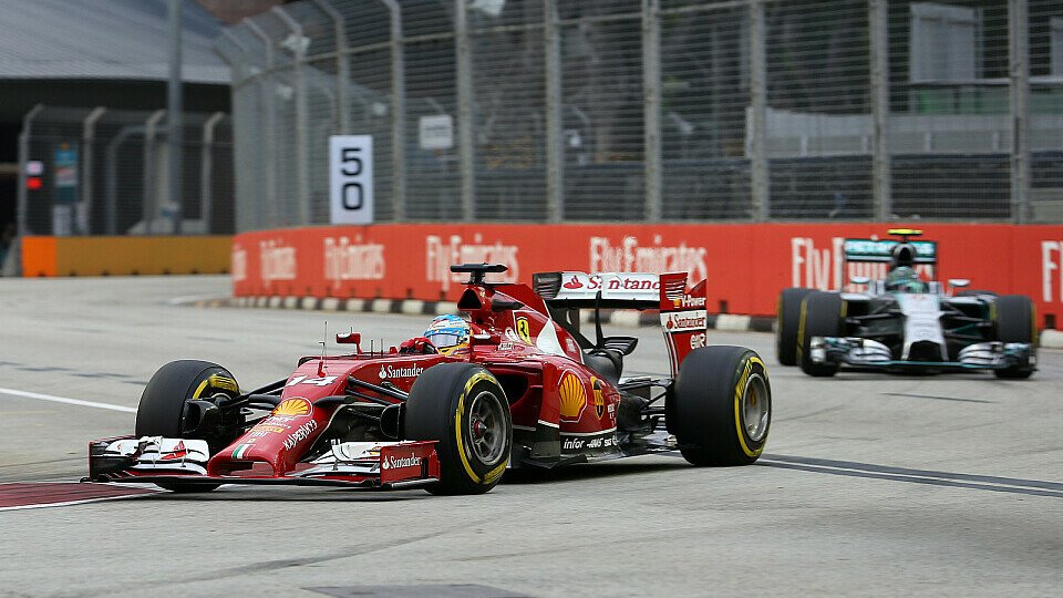 Fernando Alonso setzt die Bestzeit, Foto: Sutton