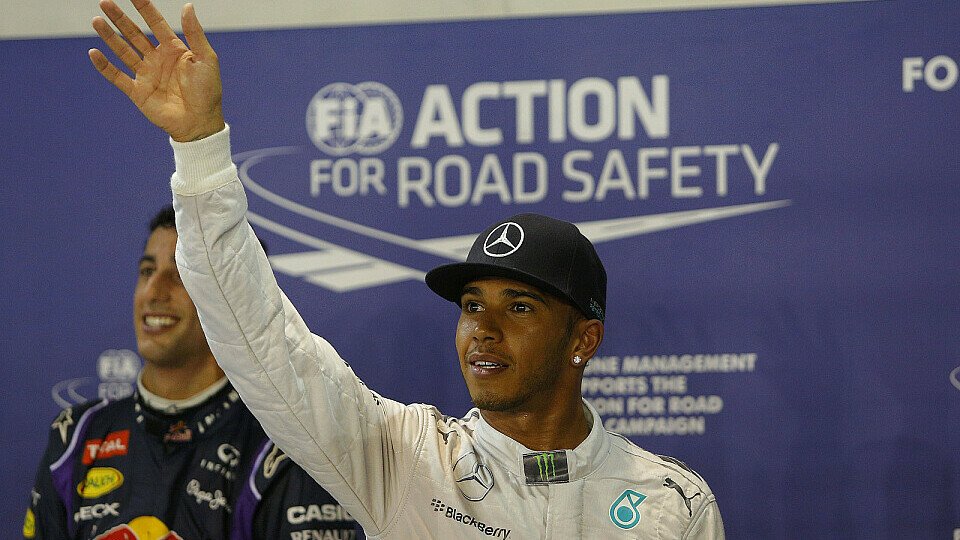 Lewis Hamilton jubelte über die knappste Pole der Saison, Foto: Sutton
