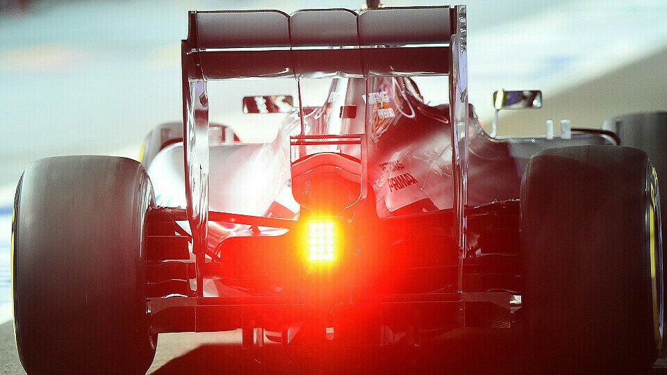 Momentan steht die Ampel bezüglich Motorenentwicklung auf Rot, Foto: Sutton