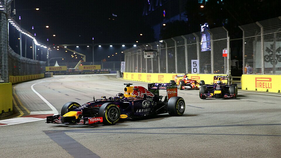 Sebastian Vettel musste seinen Platz vor Daniel Ricciardo nicht opfern, Foto: Sutton