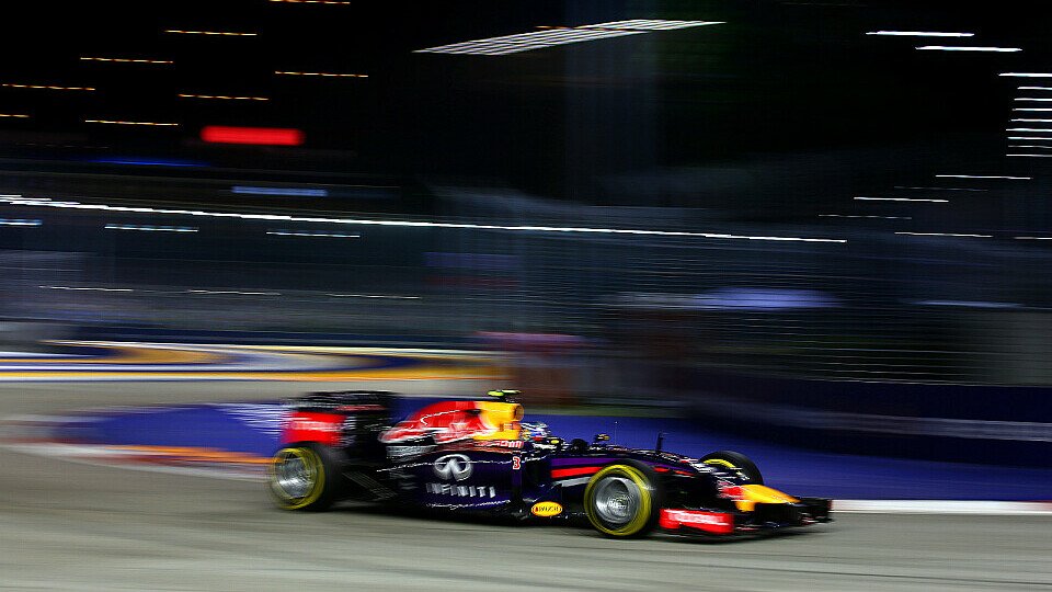 Sebastian Vettel und Daniel Ricciardo standen in Singapur gemeinsam auf dem Podest, Foto: Red Bull