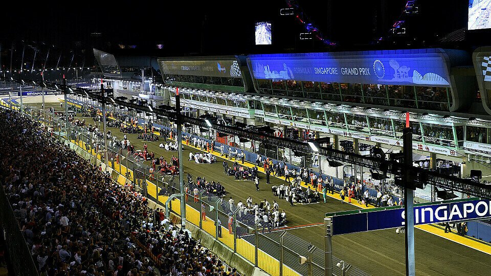 Wenn es Abend wird in Singapur, kommt die Formel 1., Foto: Sutton