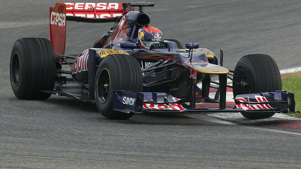 Am Freitag wird Verstappen das erste freie Training bestreiten, Foto: Scuderia Toro Rosso