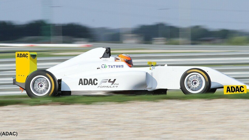 Timo Scheider steigt mit eigenem Team in die ADAC Formel 4 ab 2015 ein, Foto: ADAC