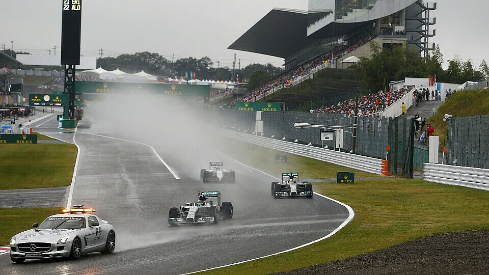 Im vergangenen Jahr war der Japan GP eine Regenschlacht, Foto: Red Bull