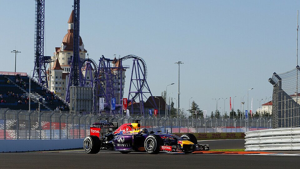 Sebastian Vettel erwischte keinen guten Start in Sochi, Foto: Sutton