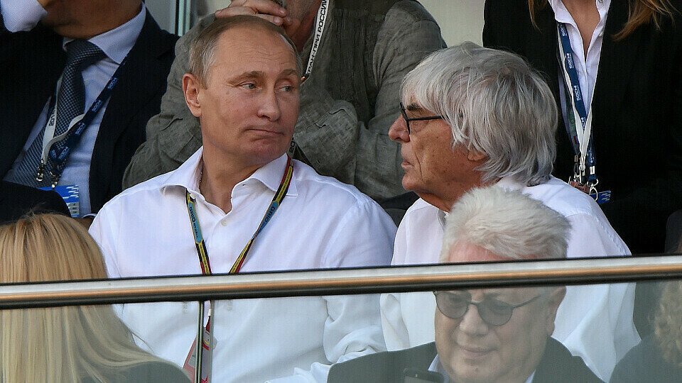 Wladimir Putin und Bernie Ecclestone bei der Premiere des Russland-GP 2014, Foto: Sutton