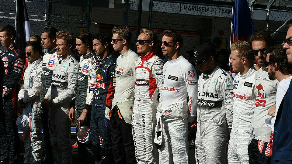 Die Formel 1 erweist Jules Bianchi die letzte Ehre, Foto: Sutton