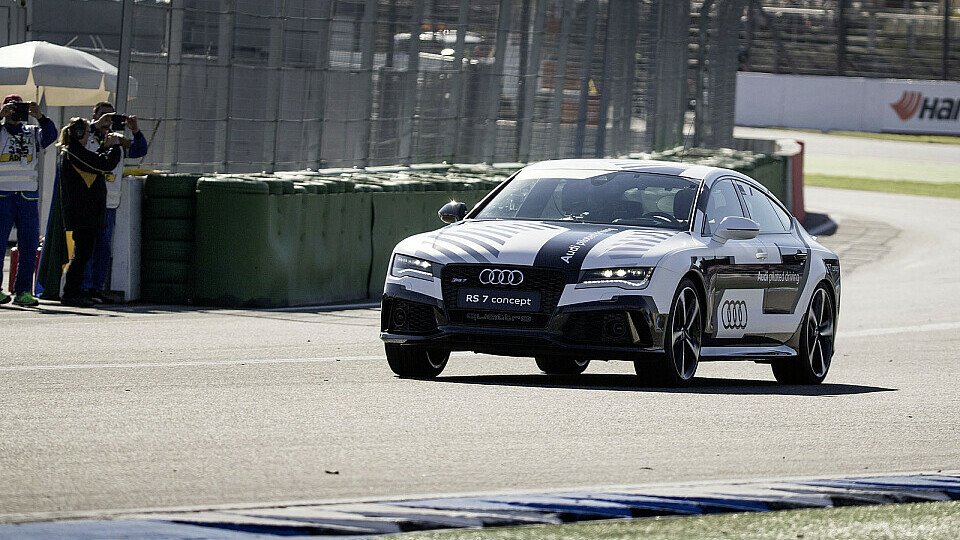 Der RS 7 concept fuhr ohne Pilot um den Hockenheimring, Foto: Audi
