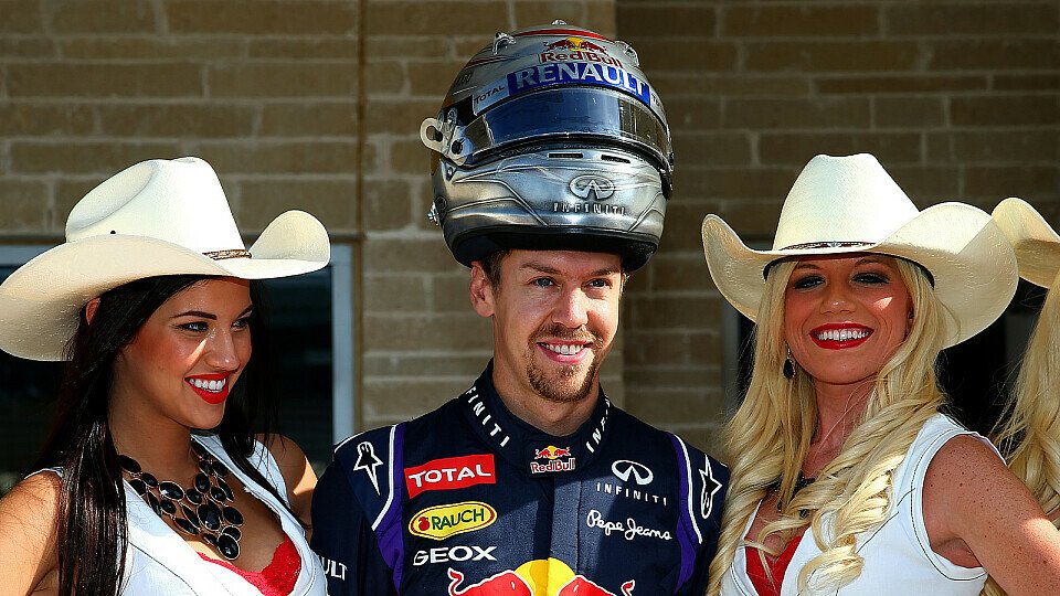Sebastian Vettel hat seinen Spaß mit den US-Girls in Austin, Foto: Red Bull