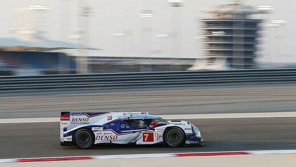 Toyota siegte beim Wüstenrennen in Bahrain, Foto: Toyota