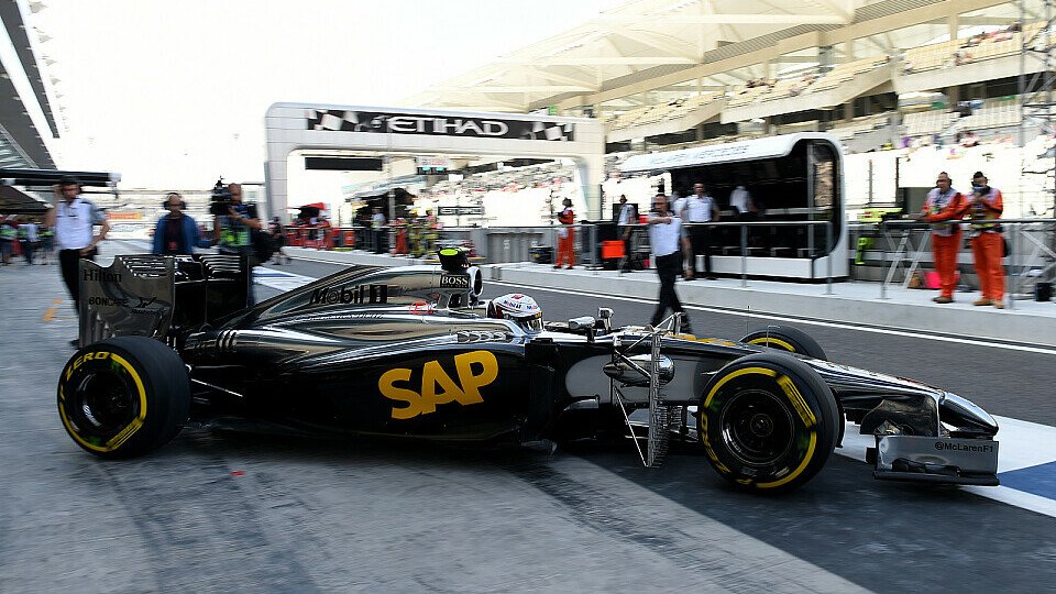 Kevin Magnussen testete am Freitag den neuen Frontflügel von McLaren, Foto: Sutton